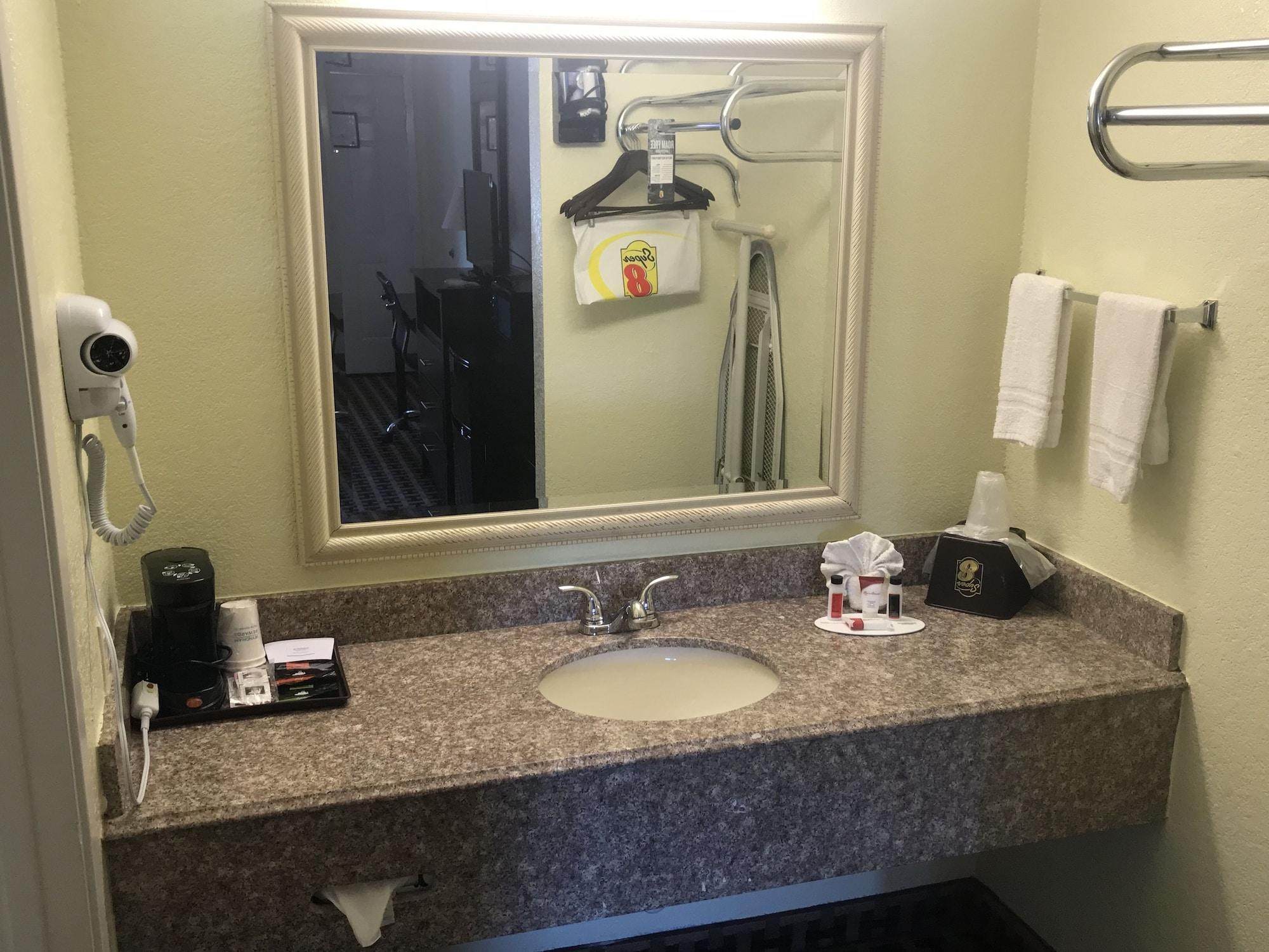 Super 8 By Wyndham Corsicana Eksteriør billede