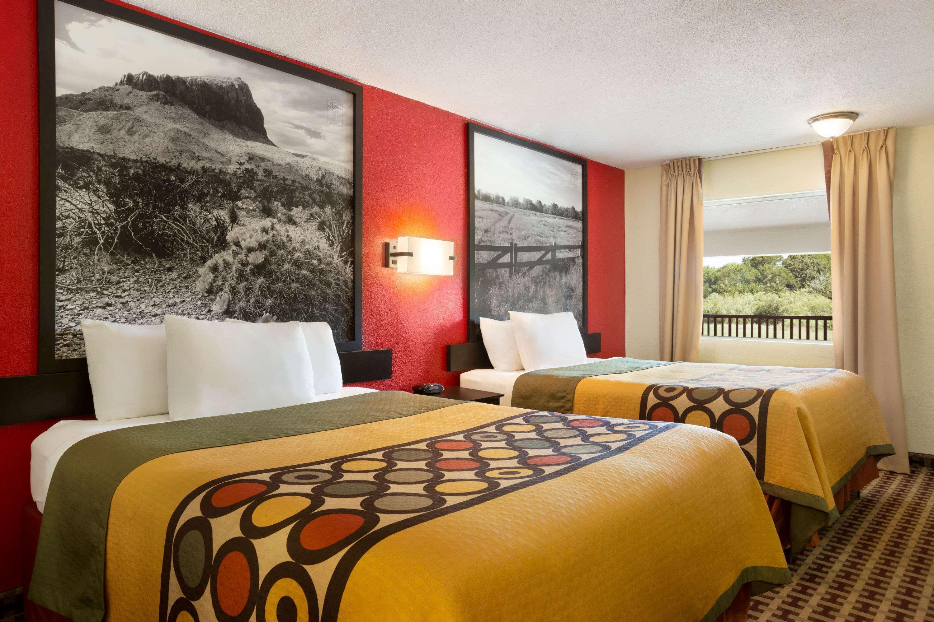 Super 8 By Wyndham Corsicana Eksteriør billede
