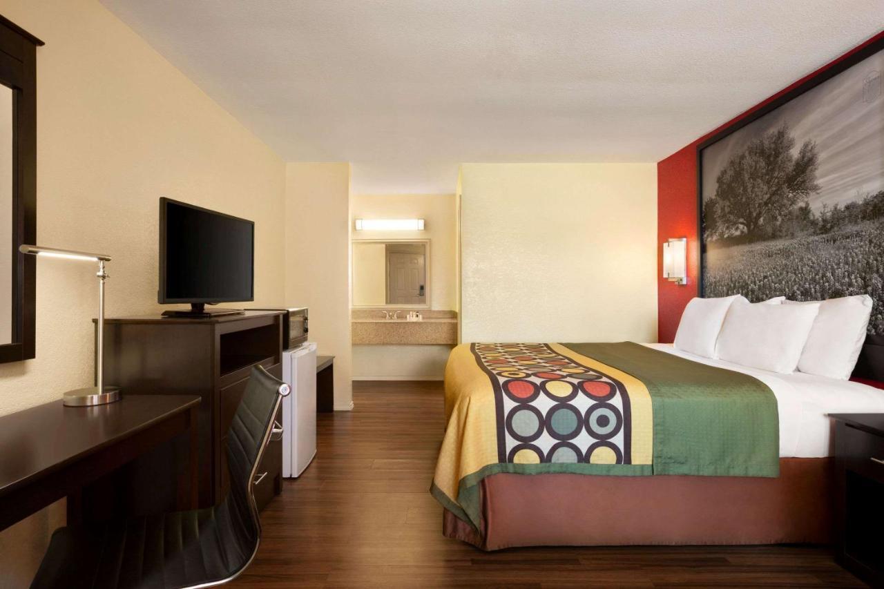 Super 8 By Wyndham Corsicana Eksteriør billede